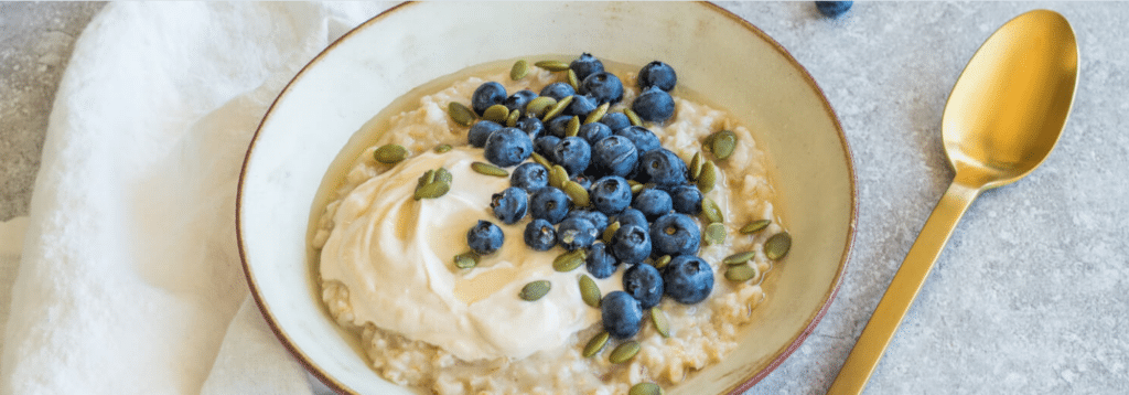 Creamy Vanilla Blueberry Protein Oatmeal